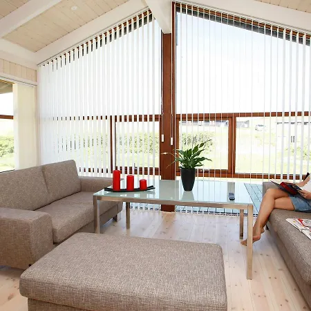 Feriehus Three-bedroom Holiday In 25 Løkken