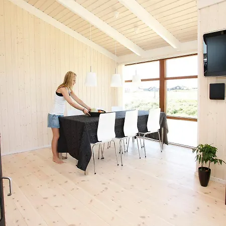 Three-bedroom Holiday In 25 Feriehus Løkken