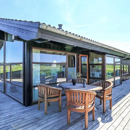 Three-bedroom Holiday In 25 Feriehus
