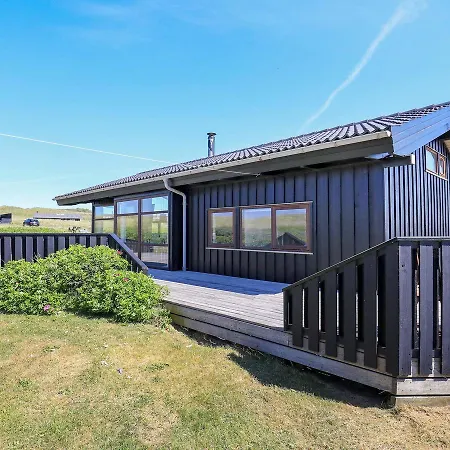 Feriehus Three-bedroom Holiday In 25